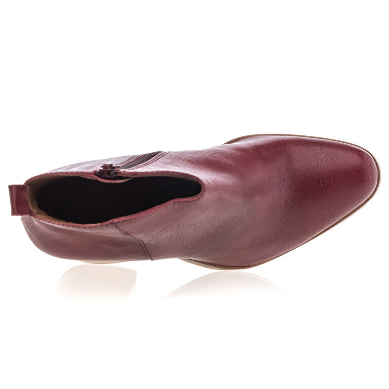 Rote Damenstiefel / Stiefeletten