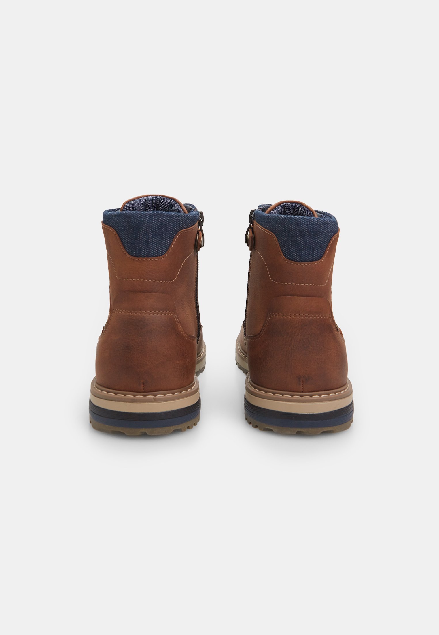 Bata veterlaarsjes - bruin