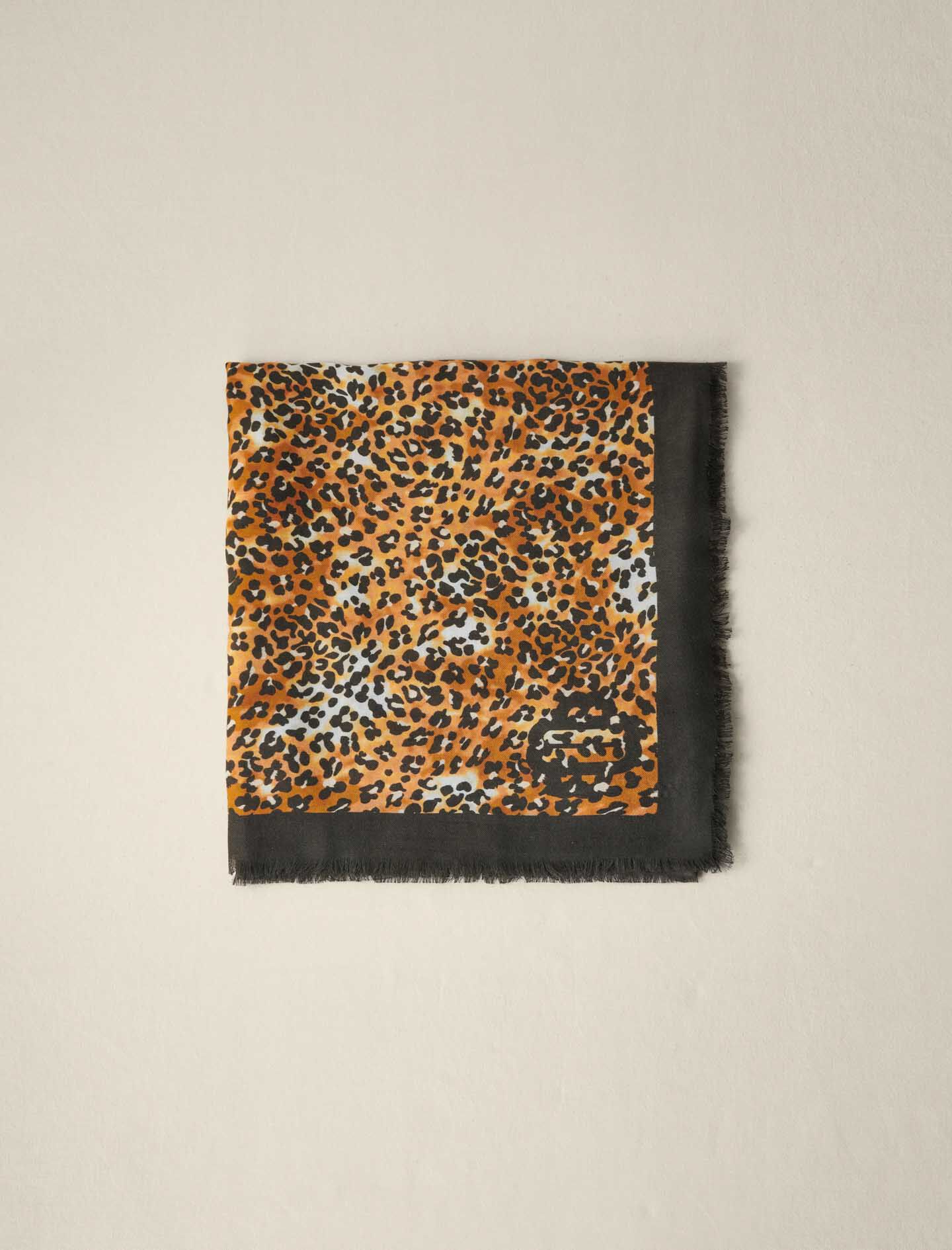 Huivi leopardikuviolla - Beige Leopardi