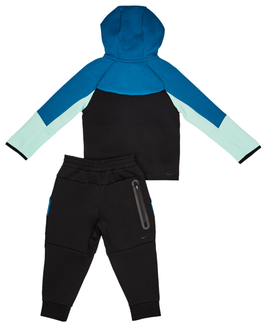 Nike Tech -väriblokki