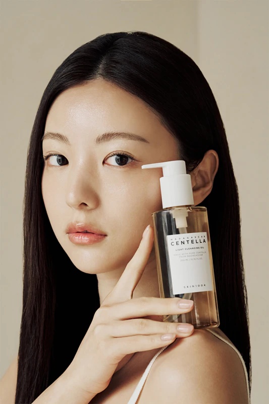 SKIN1004 Lahko čistilno olje z madagaskarsko centello - čistilno olje za odstranjevanje ličil s pomirjujočim učinkom