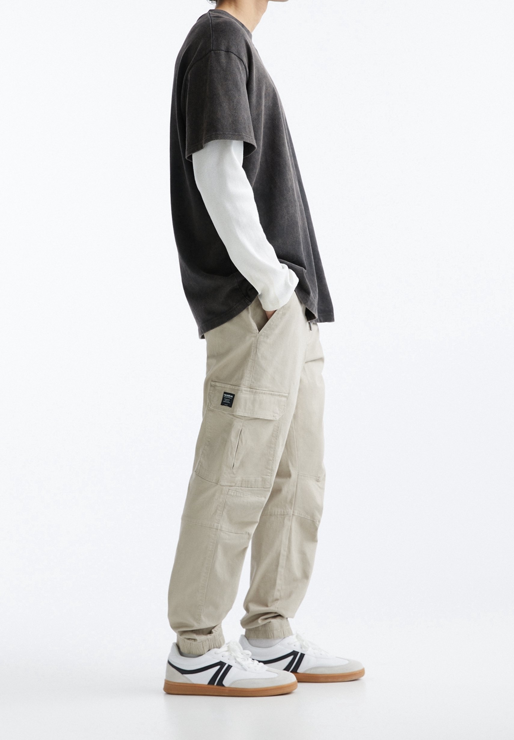 PULL&BEAR Cargobroek - zand