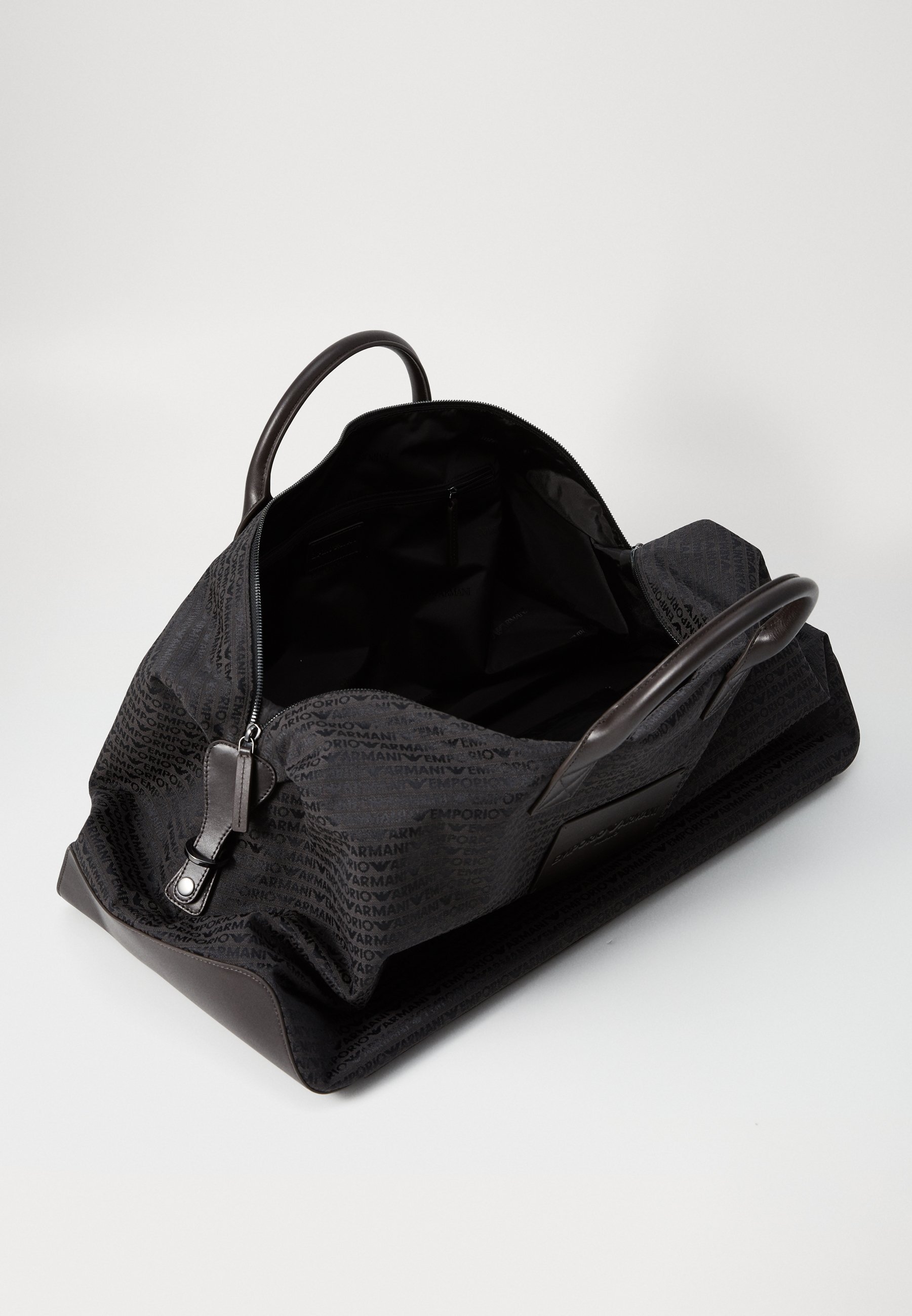 Emporio Armani Reizen