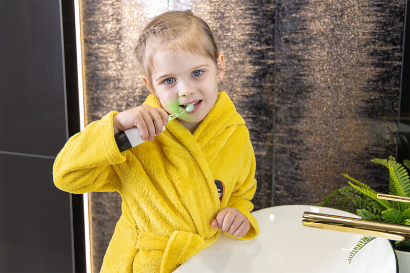 innoGIO GIOPanda Zwarte elektrische sonische tandenborstel voor kinderen