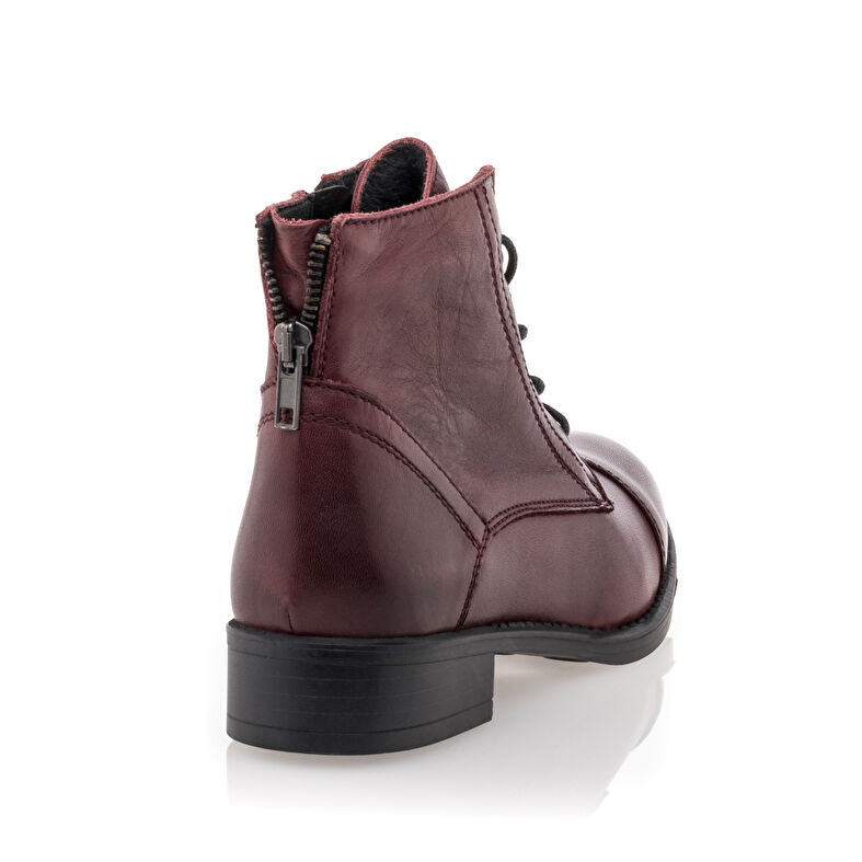 Rote Damenstiefel / Stiefeletten