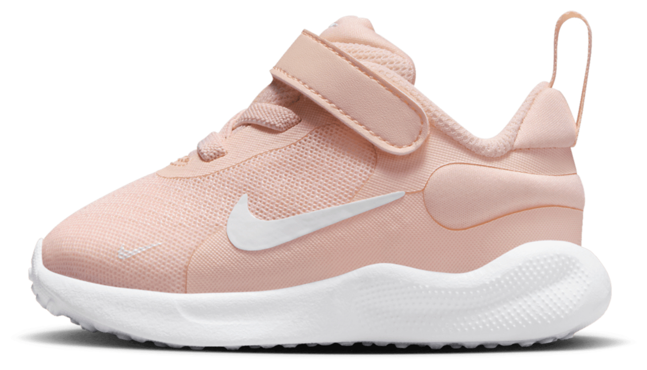 Nike Revolution 7