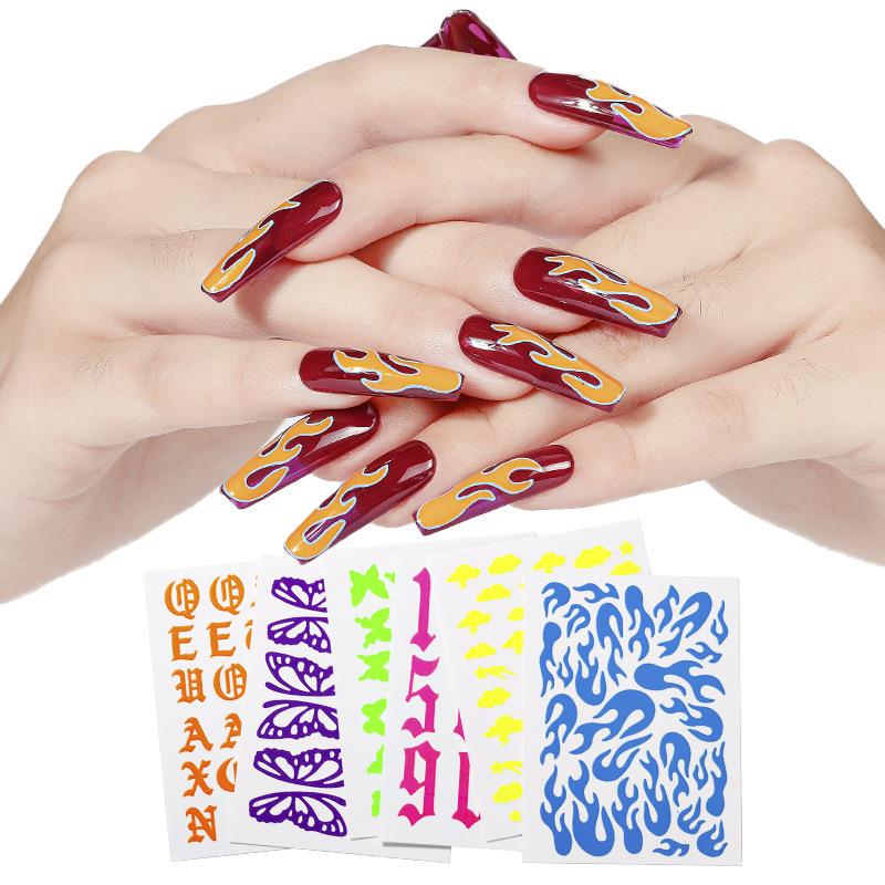 1 autocollant à paillettes ultra brillantes pour ongles, idéal pour une manucure estivale simple et créative.