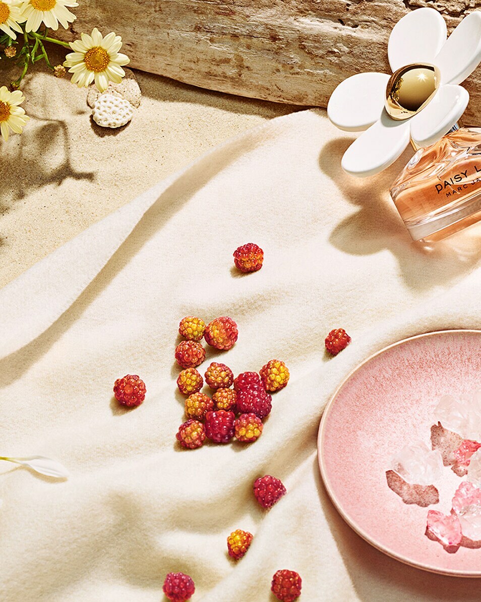 MARC JACOBS DAISY LOVE EAU DE TOILETTE