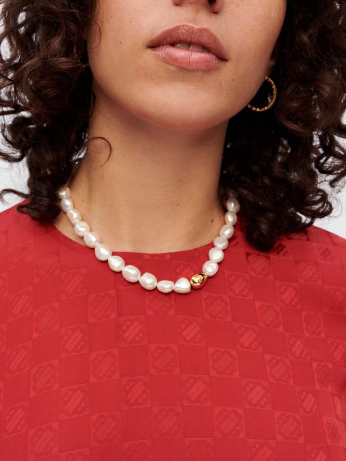 Parelketting met metalen details - Goud