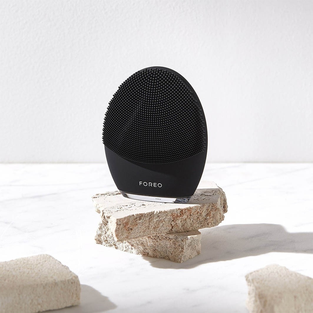 FOREO LUNA™ 3 MEN elektrinis veido masažuoklis – vidurnakčio