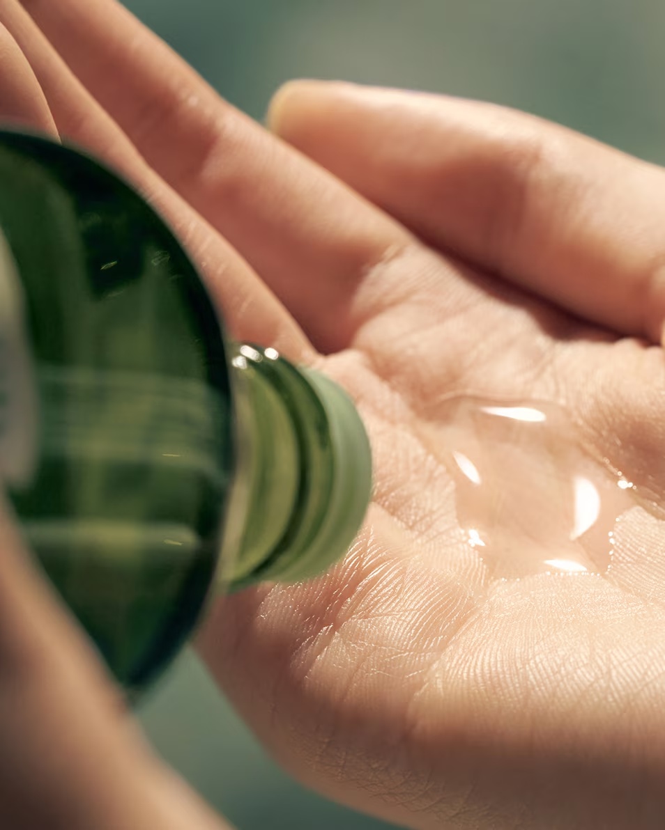 LA MER ĀRSTĒŠANAS LOSJONS MITRINOŠS LOSJONS - NOMIERINOŠS UN BAROJOŠS