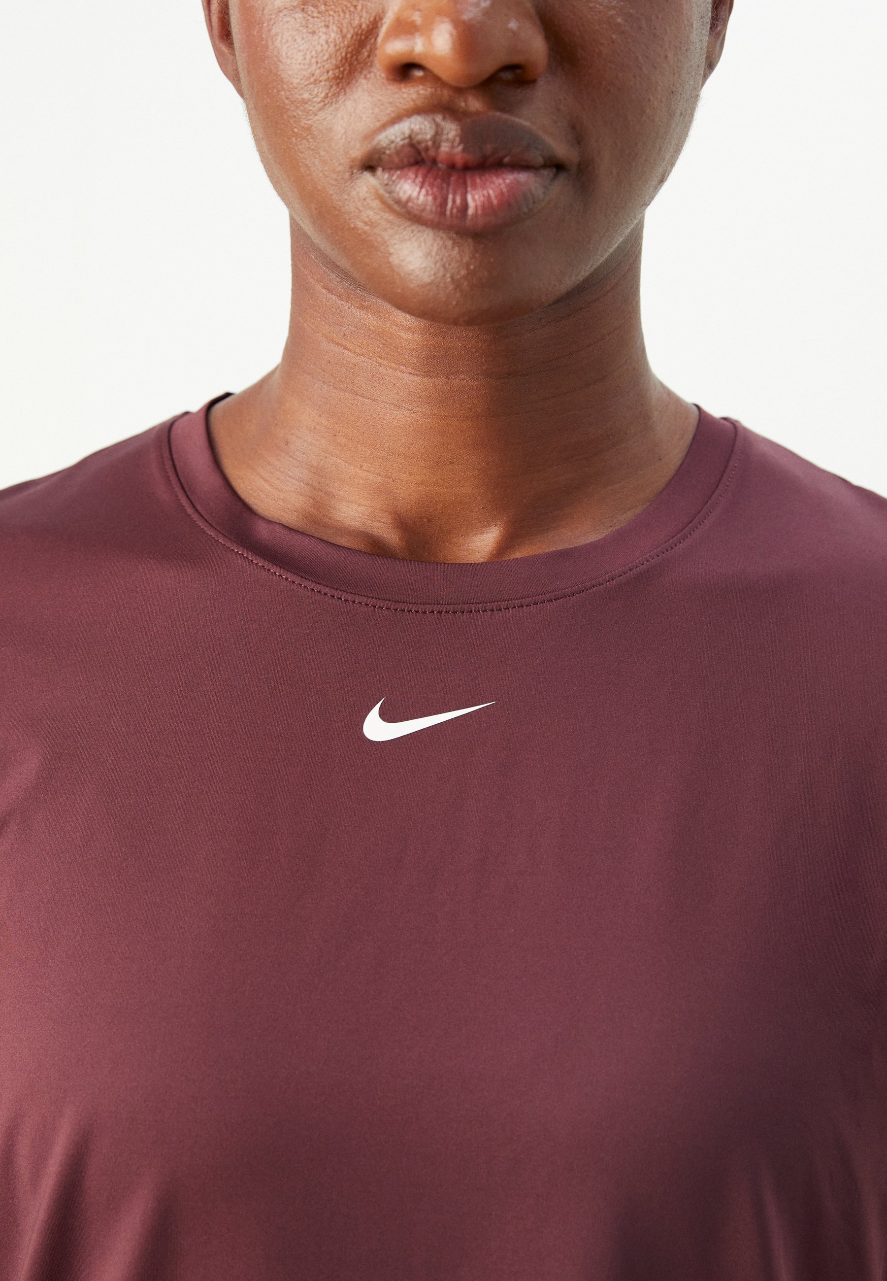 Nike Performance ONE CLASSIC - Sport T-shirt - bordeauxrood