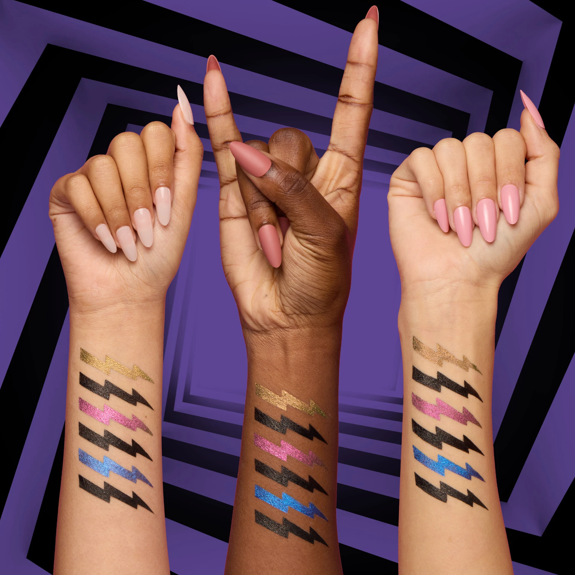 Beetlejuice Pinstripe Duo Eyelinera crna + ljubičasta kromirana - NYX Professional Makeup