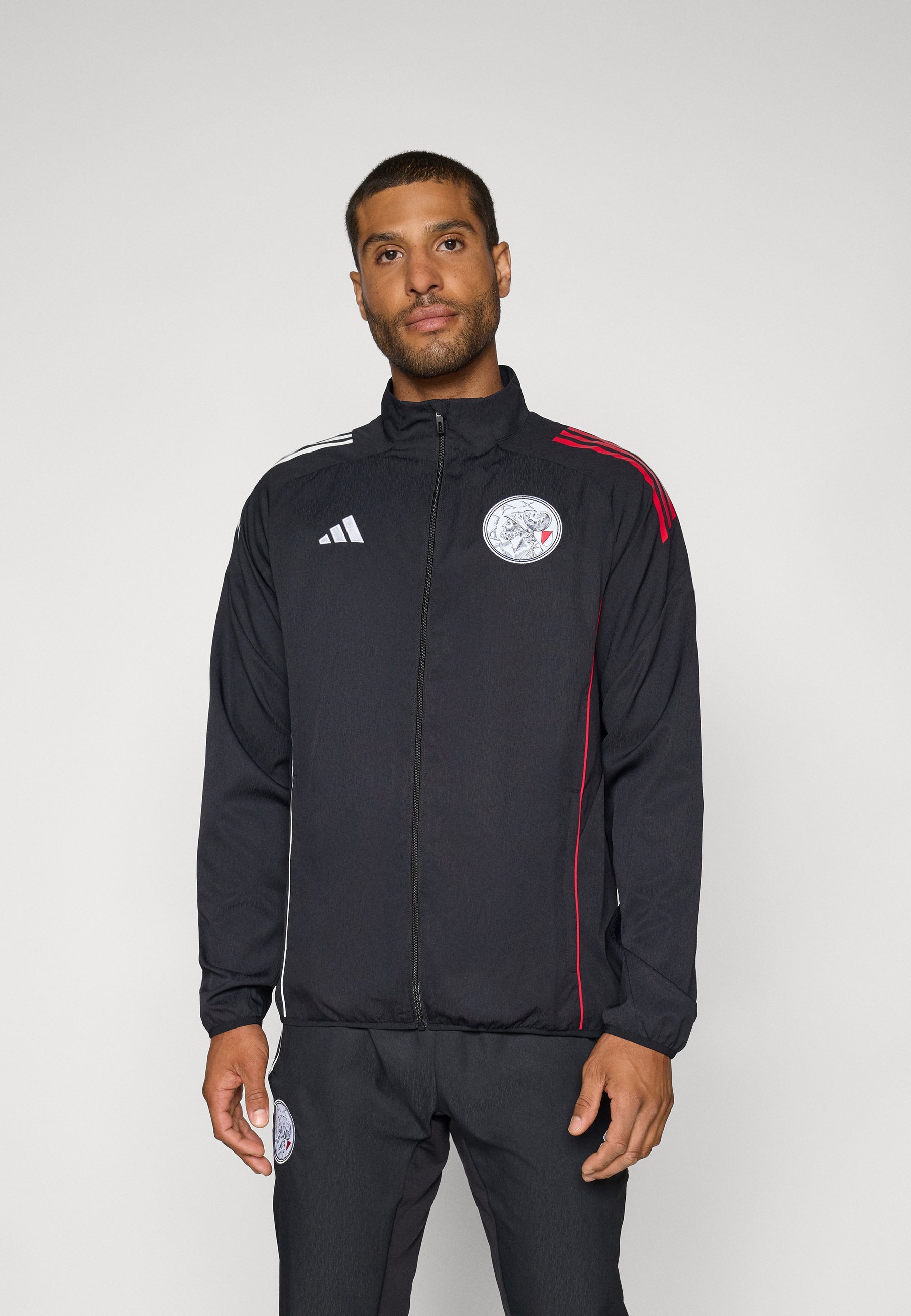Veste de présentation compétition adidas Performance AJAX AMSTERDAM 25/26 - Veste d'entraînement - noir/blanc/rouge vif