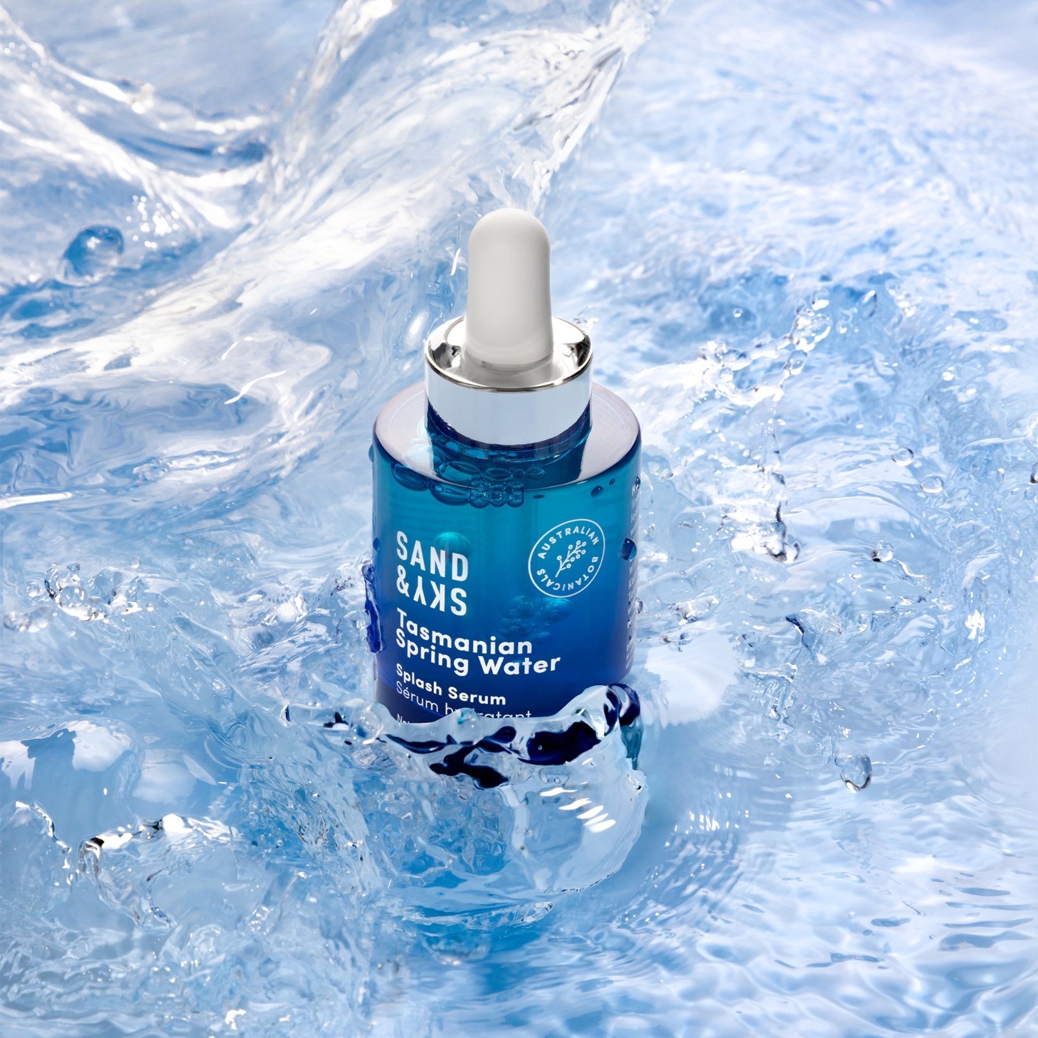 Drėkinamasis serumas „Sand & Sky“ su Tasmanijos šaltinio vandeniu – 30 ml
