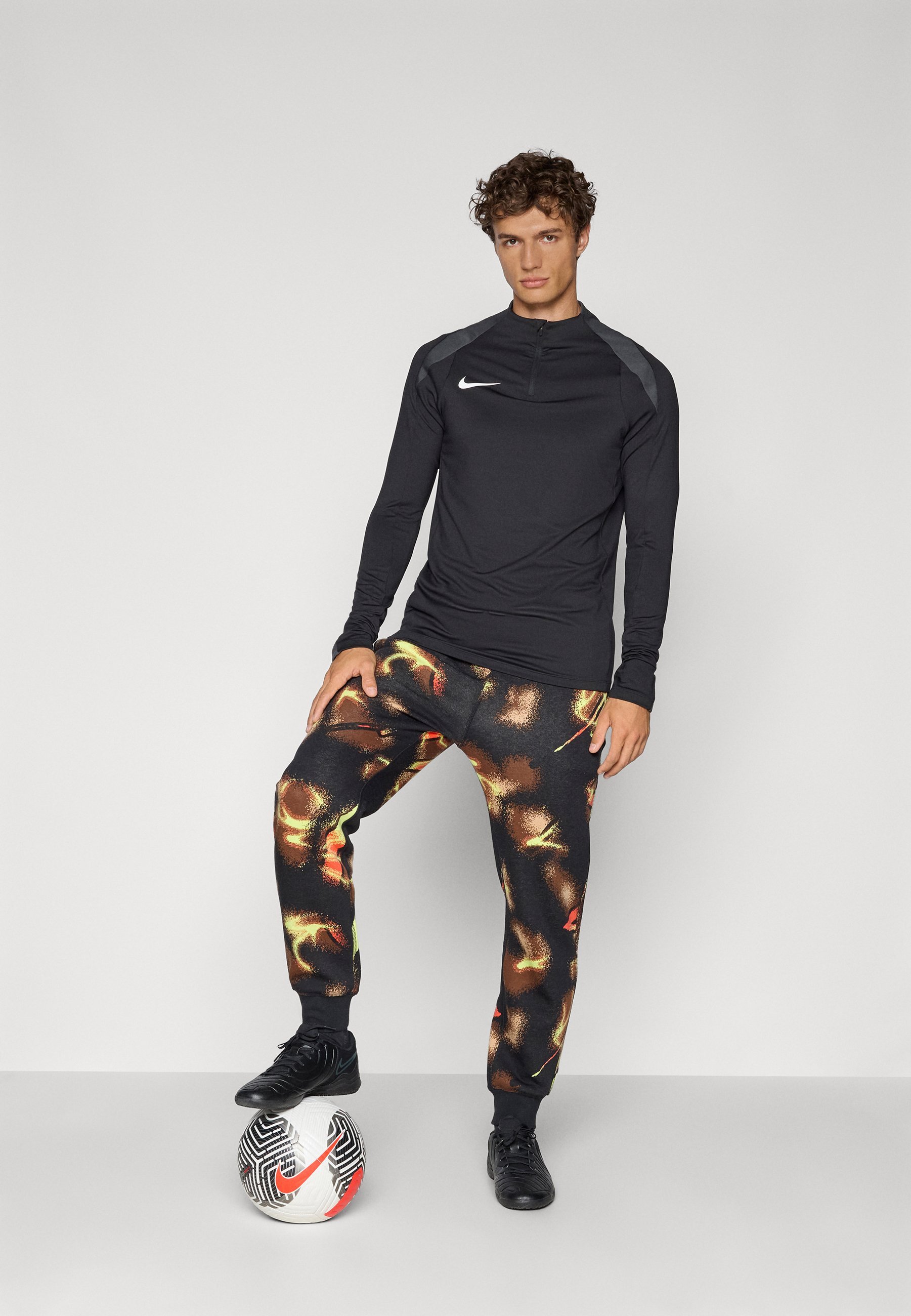 JA M CLUB BB JOGGER PANT - Teplákové kalhoty - black/grey
