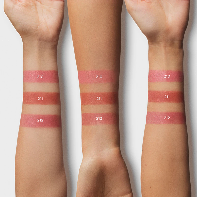 Blush em bastão cremoso da Inglot