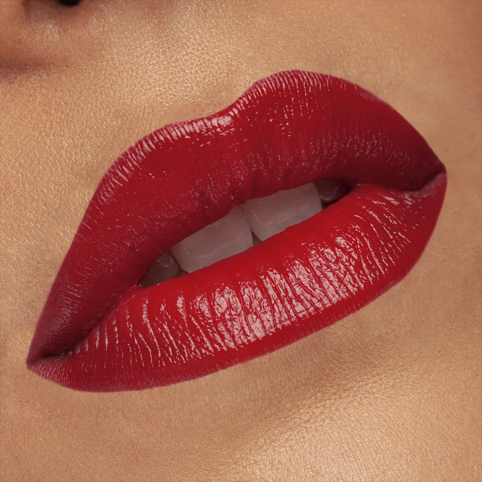Labbra Cult Creamy Lipstick - Rossetto brillante, Rossetto