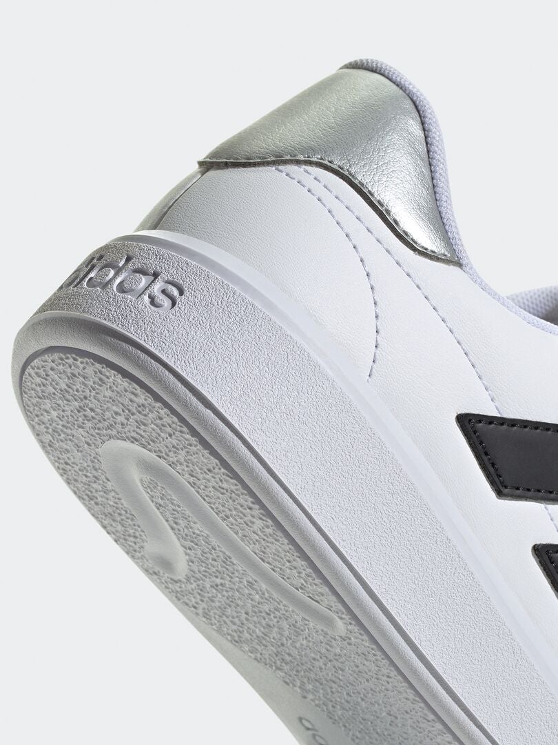 Tênis 'Courtblock' da Adidas - branco