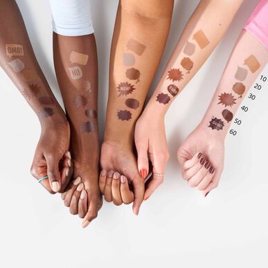 „Essence Baby Got Bronze“ bronzantas pieštuku, natūralios apdailos, 1 vnt.