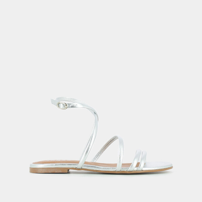 Sandales plates à brides et lanières  en cuir métallisé argent