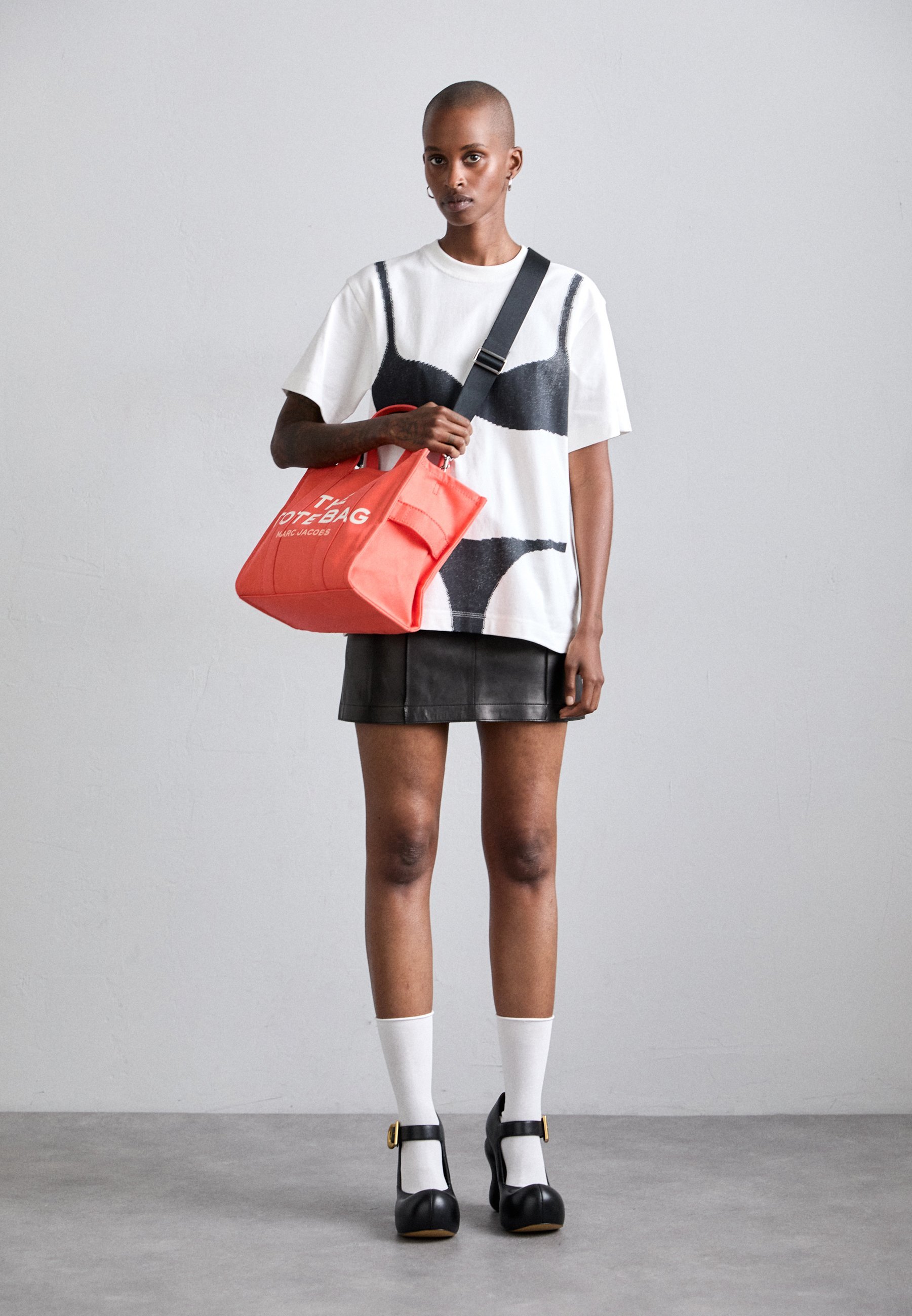 MARC JACOBS THE MEDIUM TOTE rankinė - elektrinė oranžinė