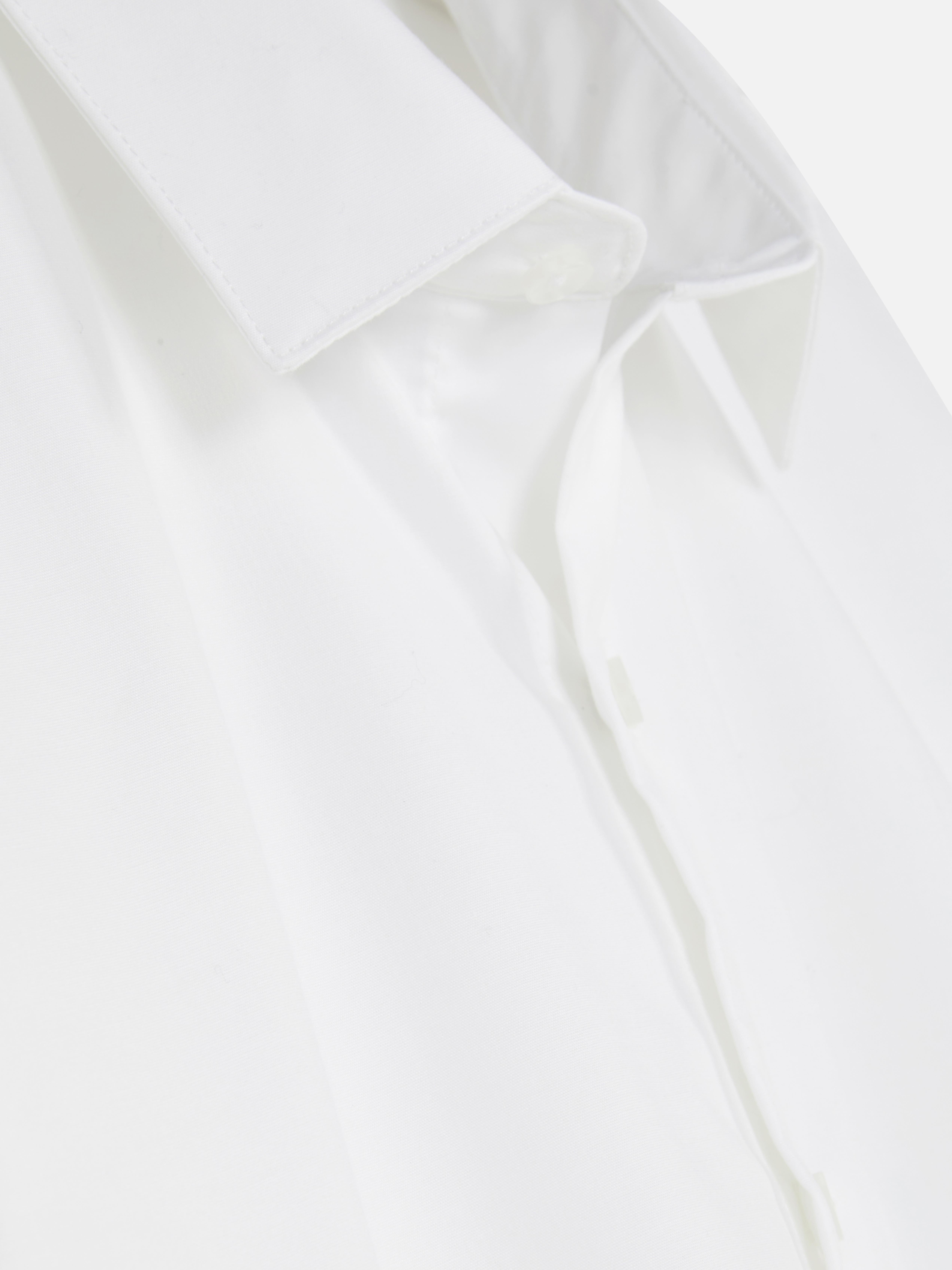 Cămașă cu nasturi și material elastic Cămașă slim fit cu guler și închidere cu nasturi în față