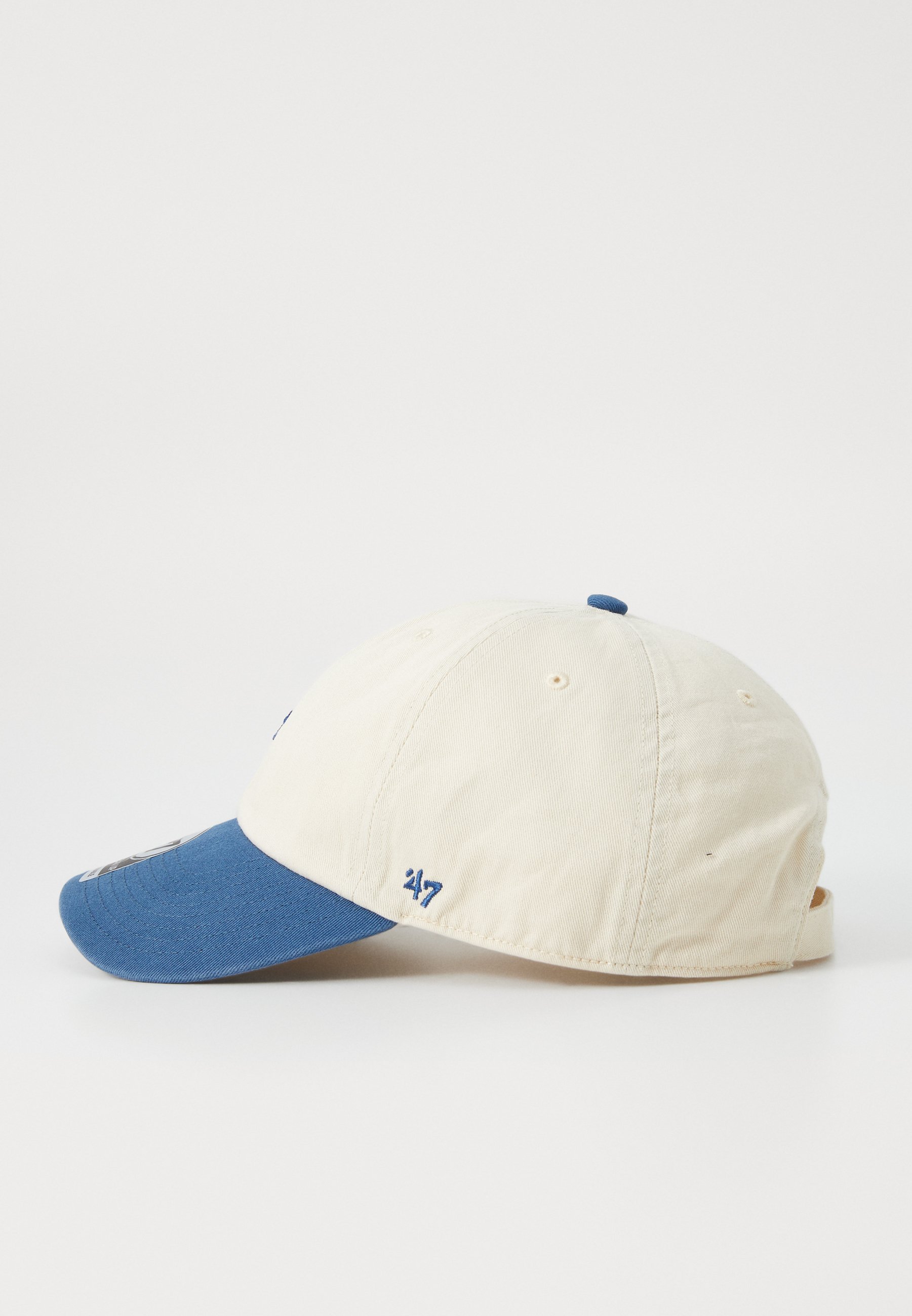 '47 Caps
