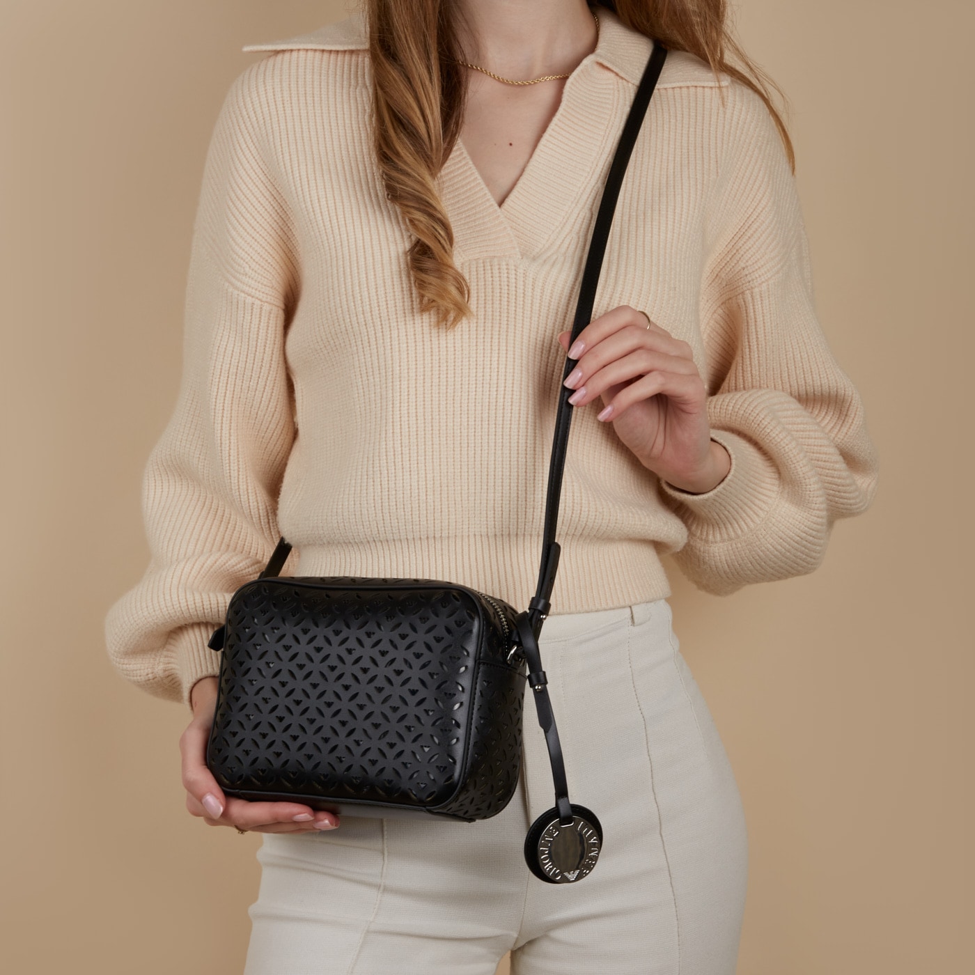 Sac bandoulière Emporio Armani, sac porté épaule, Emporio Armani noir - similicuir