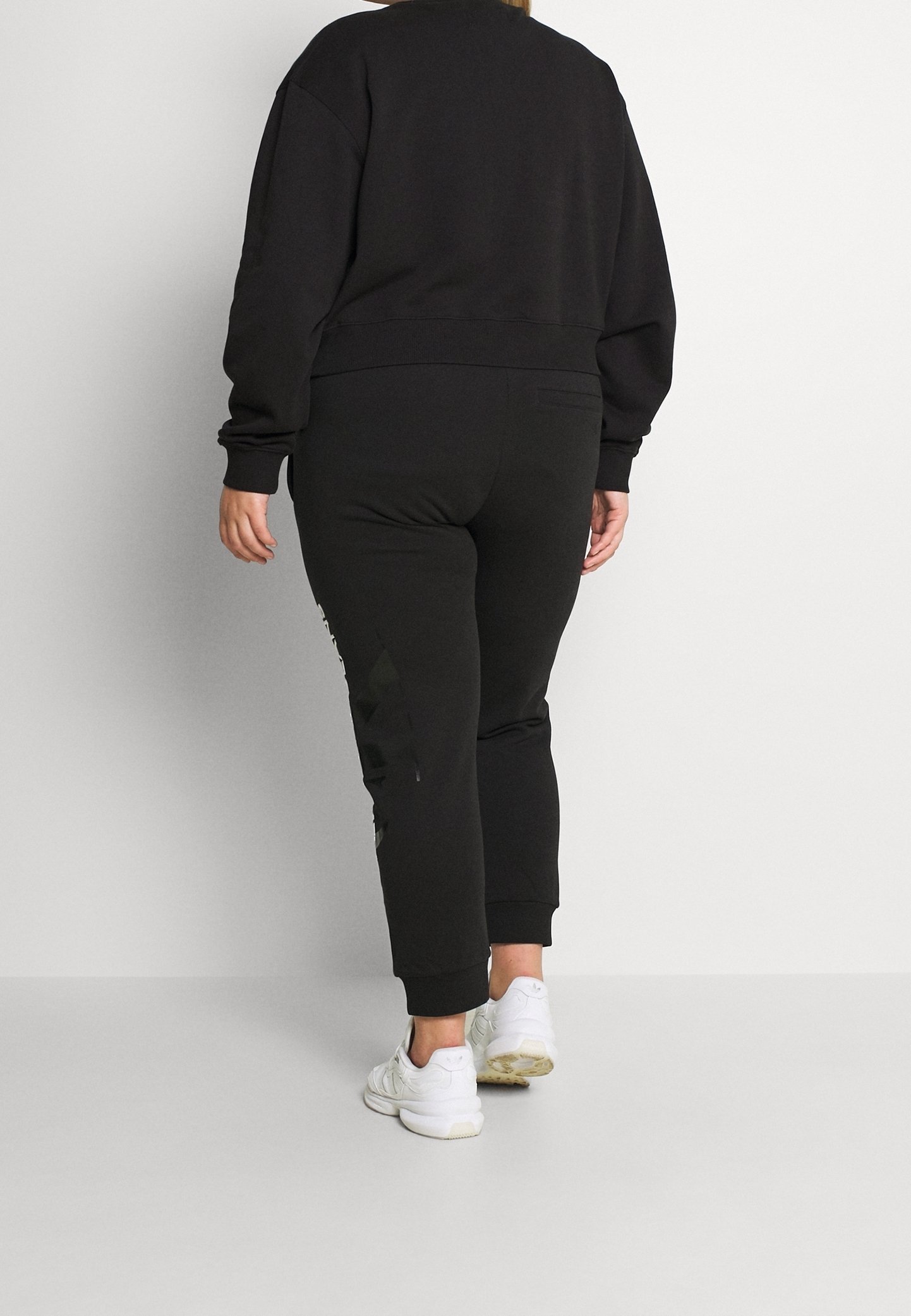 Felpa Calvin Klein Jeans Plus - nera