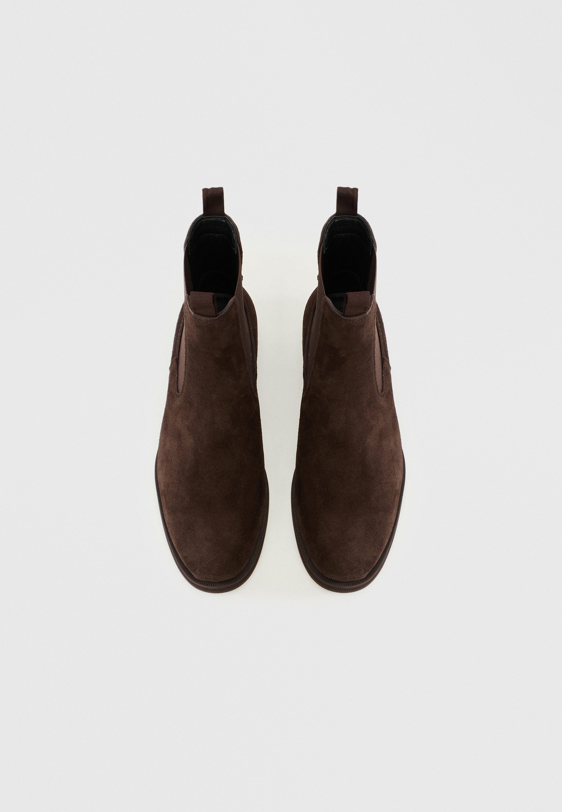 Vagabond BRIAN - Klassikalised poolsaapad - java