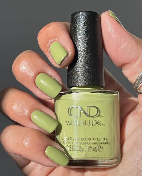 CND Vinylux