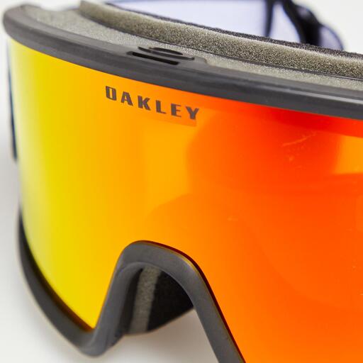  Oakley Target Line