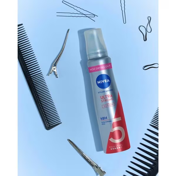 NIVEA Hold 5 Ultra Strong formavimo putos plaukams<br>150ml