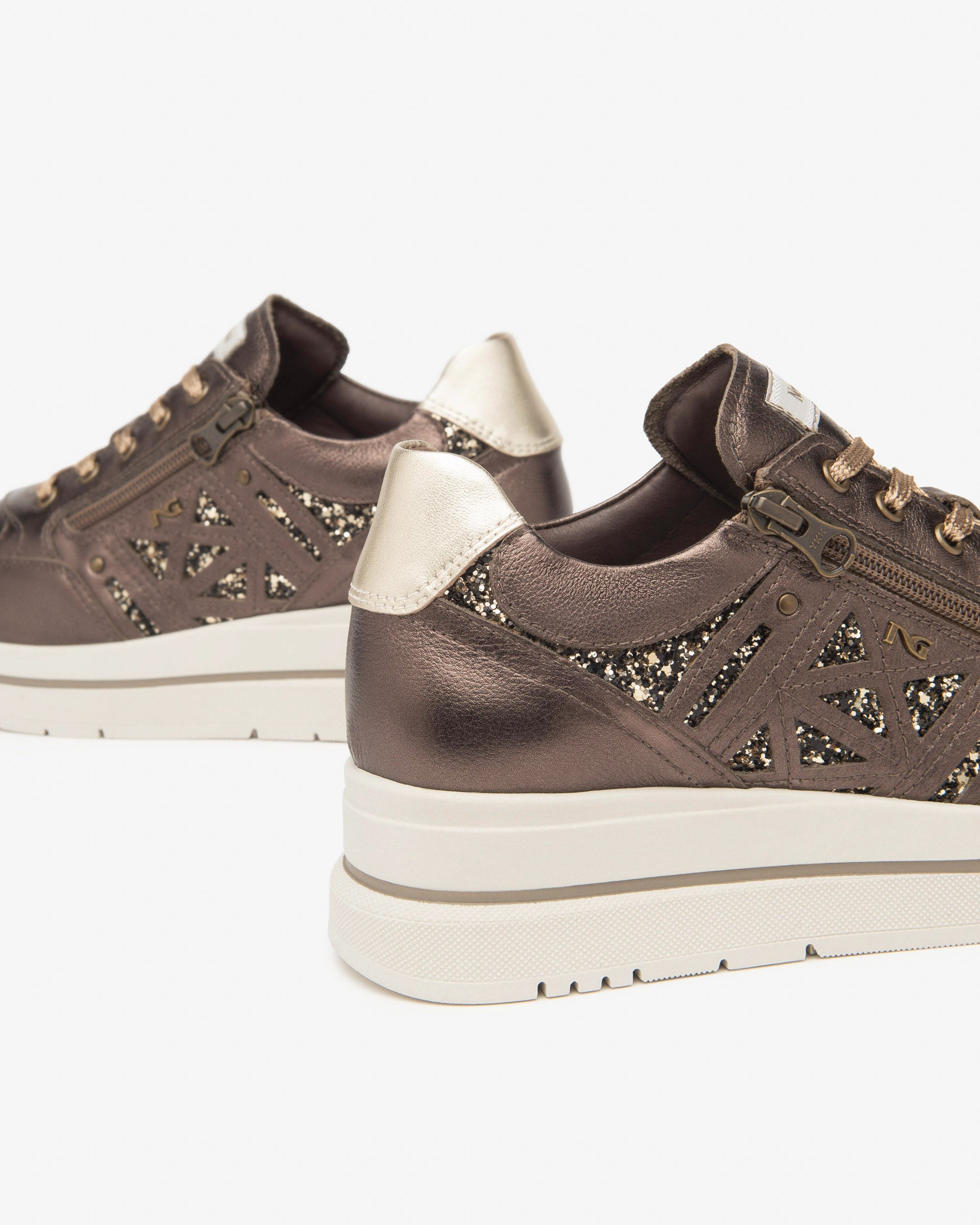  Damen-Sneaker aus Leder und Funktionsmaterial