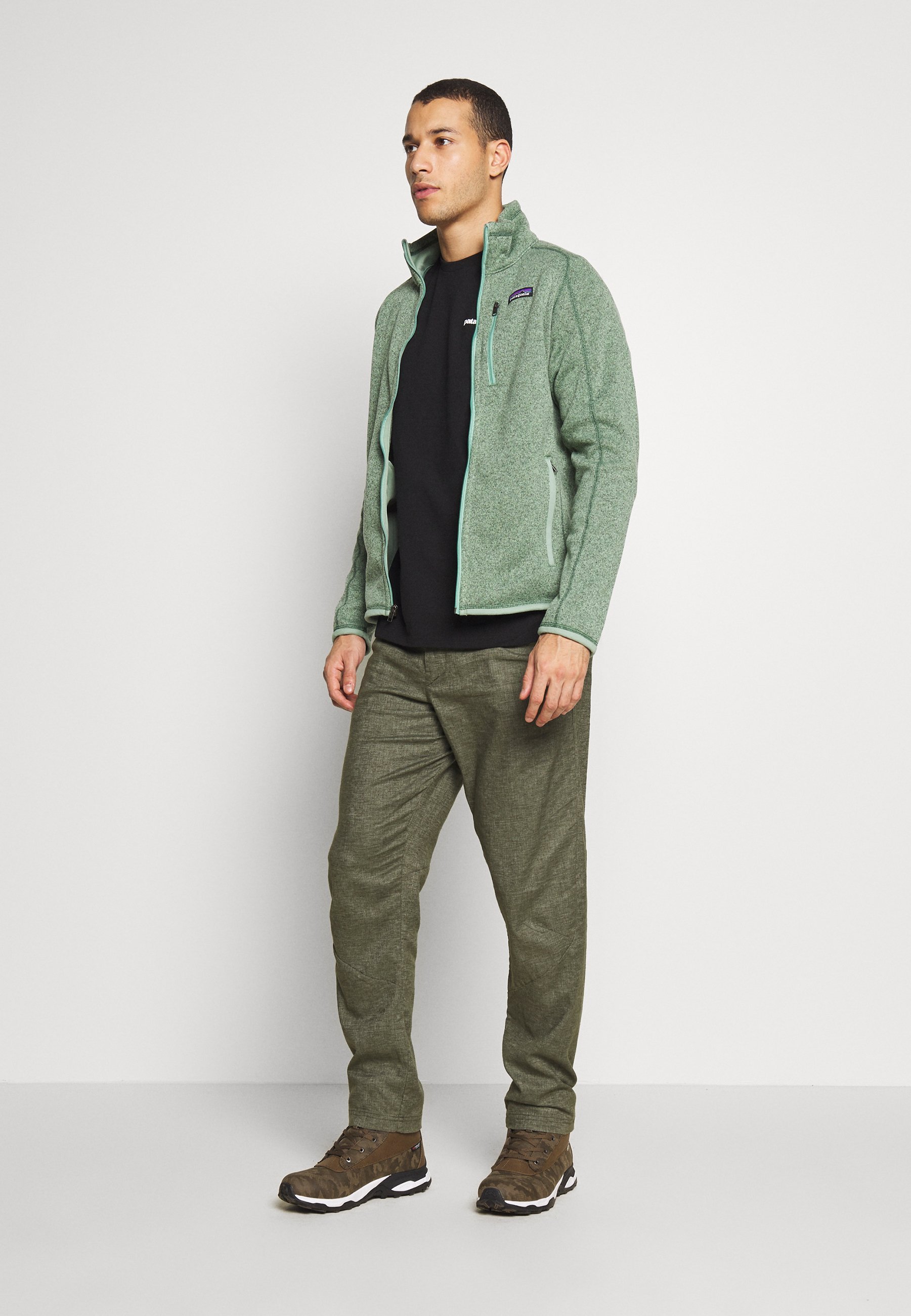 Patagonia-Logo-Print-T-Shirt – Schwarz