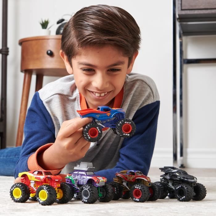 PACK OF 5 1:64 SCALE DIE-CAST VEHICLES DC COMICS Monster Jam