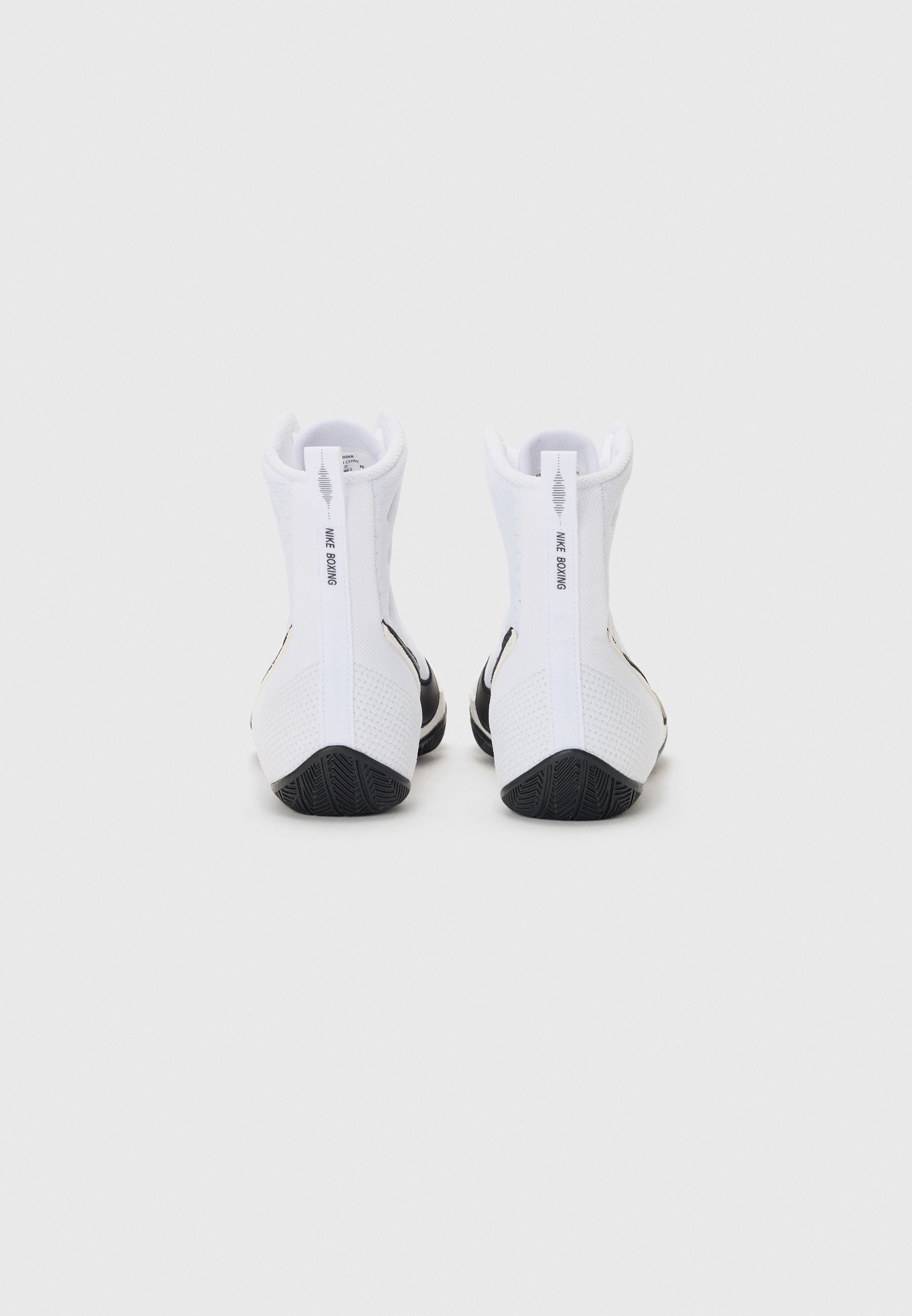 Nike Performance MACHOMAI UNISEX - Trainingsschoen - wit/zwart