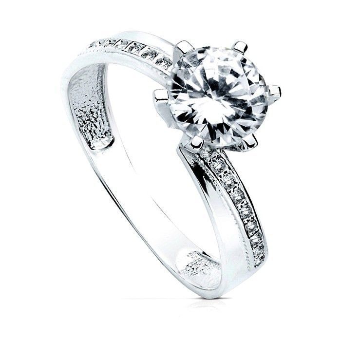 solitaire en or blanc 18 carats et zircon