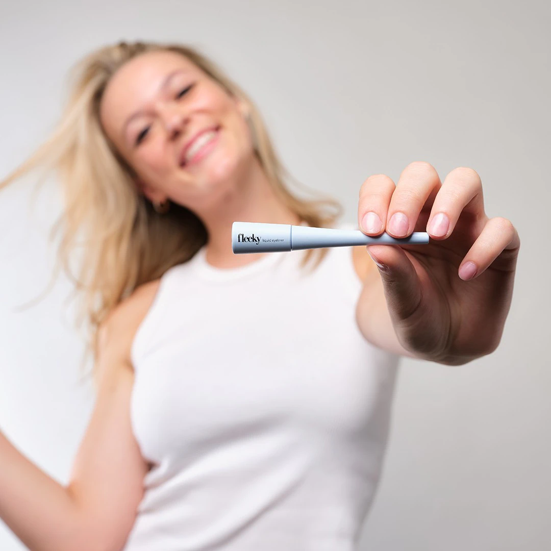 Fleeky Stylo Eyeliner Liquide Noir - Pour des Yeux Captivants