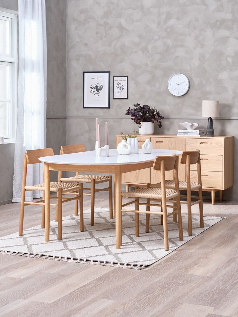 MARSTRAND ISLEV MARSTRAND L200/280 hrast sto 4 ISLEV stolica sa hrastovim naslonima za ruke