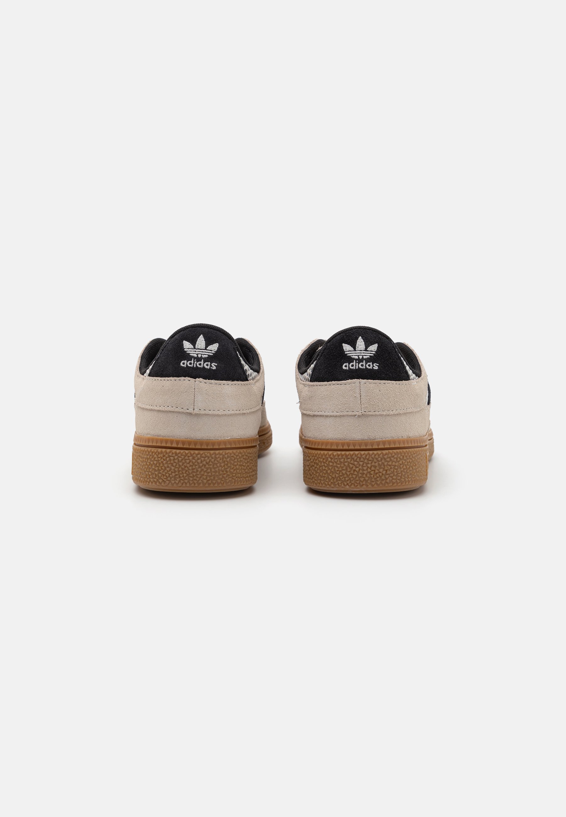 adidas Originals alacsony szárú edzőcipők