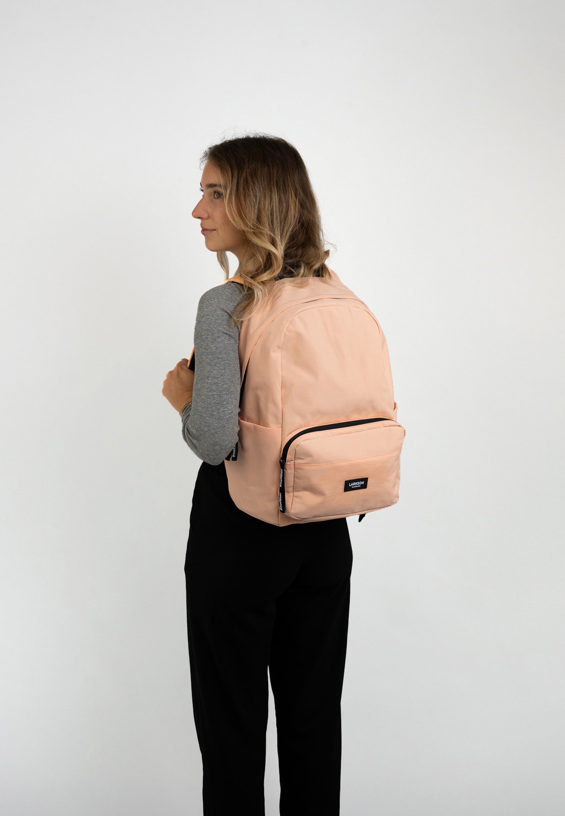 Larkson NO 3 - Schooltas - perzik