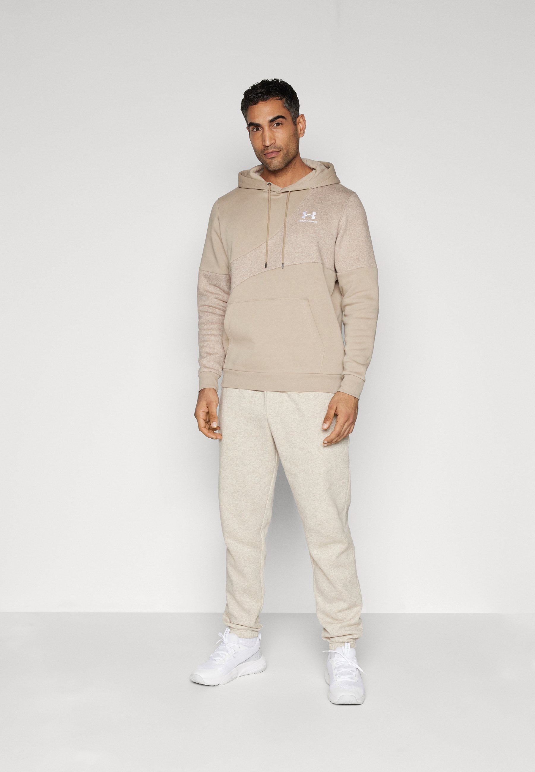 Pantaloni da tuta Under Armour ICON FLEECE - Timberwolf Taupe chiaro/Timberwolf Taupe
