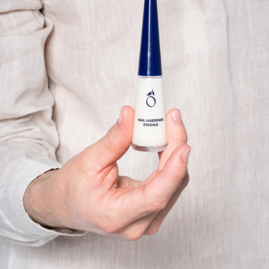 Herome Cosmetics učvršćivač za nokte Njega ruku Snažni učvršćivač za nokte - 10 ml