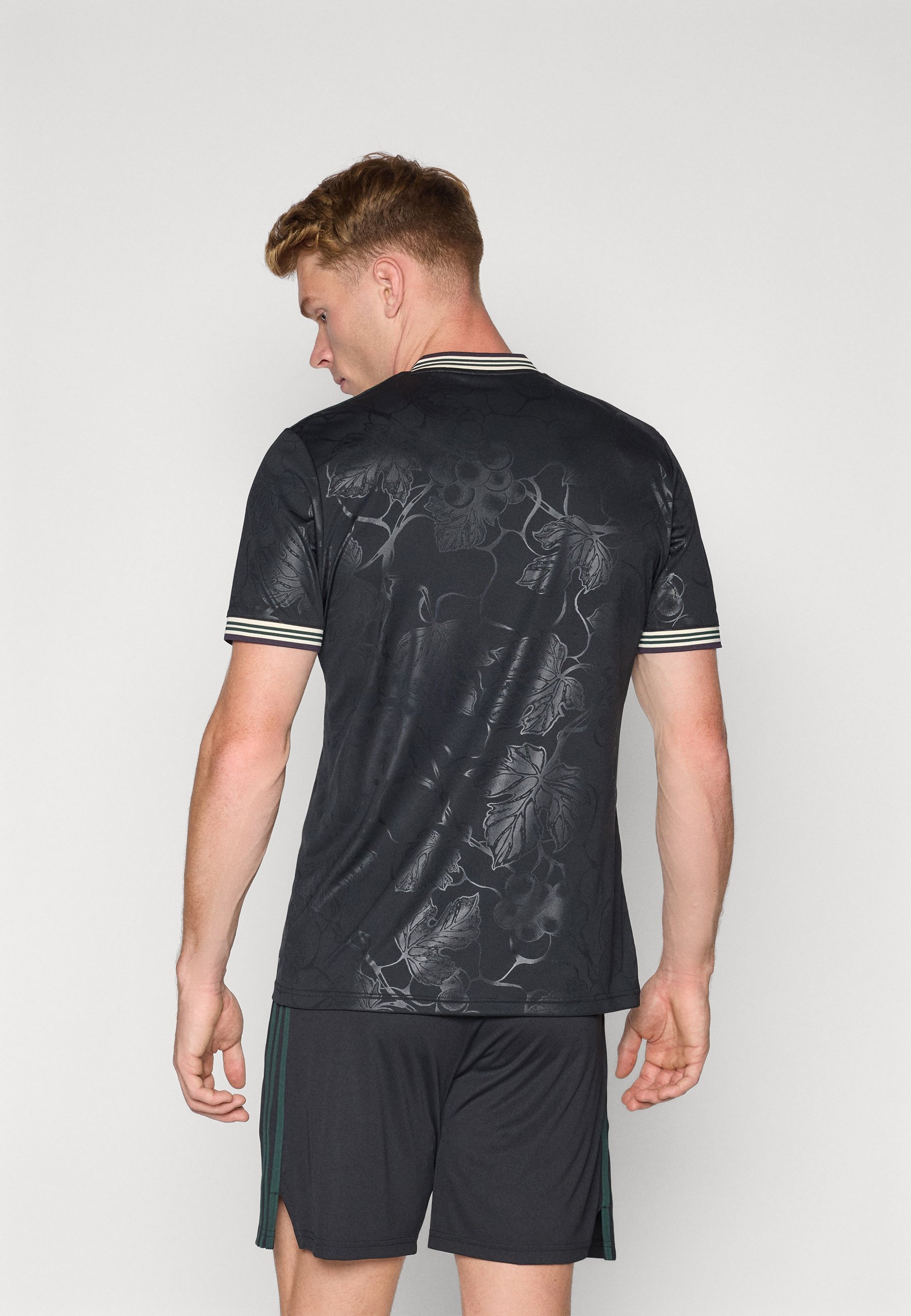 Maillot adidas Performance JUVENTUS 25/26 Third - T-shirt de sport - noir/écru