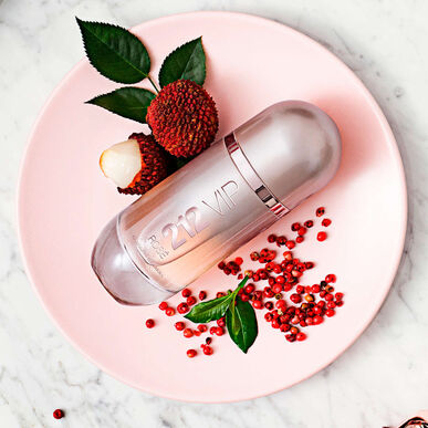 Carolina Herrera VIP Rosé parfémovaná voda dárková sada pro muže, 80 ml