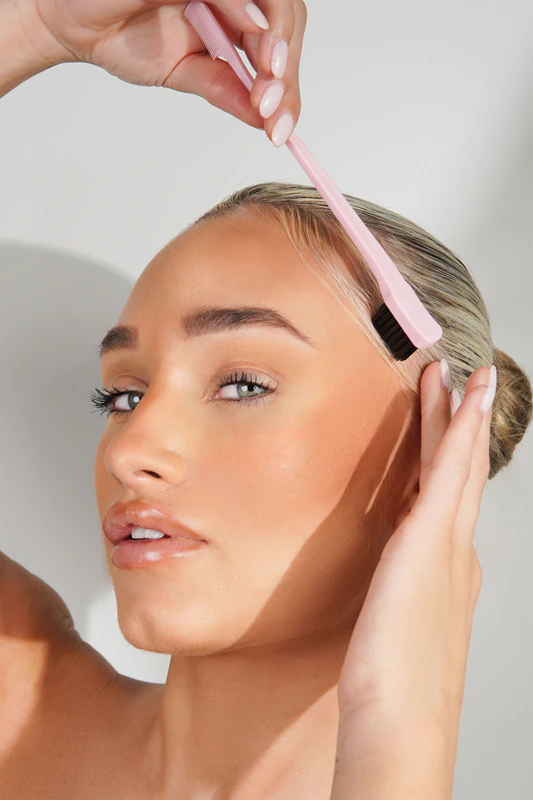 Escova e pente para estilizar Brushworks Edge Brush & Comb