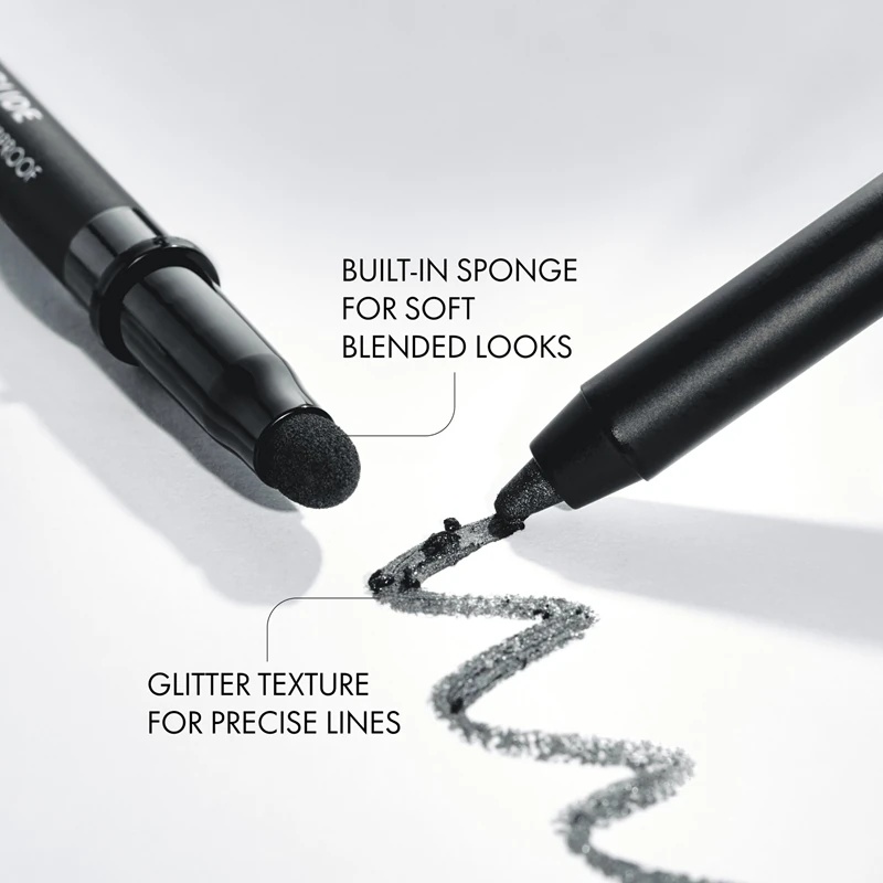 „Catrice Jewel Glide Effect“ akių pieštukas yra vandeniui atsparus akių pieštukas, suteikiantis akinantį blizgesį.