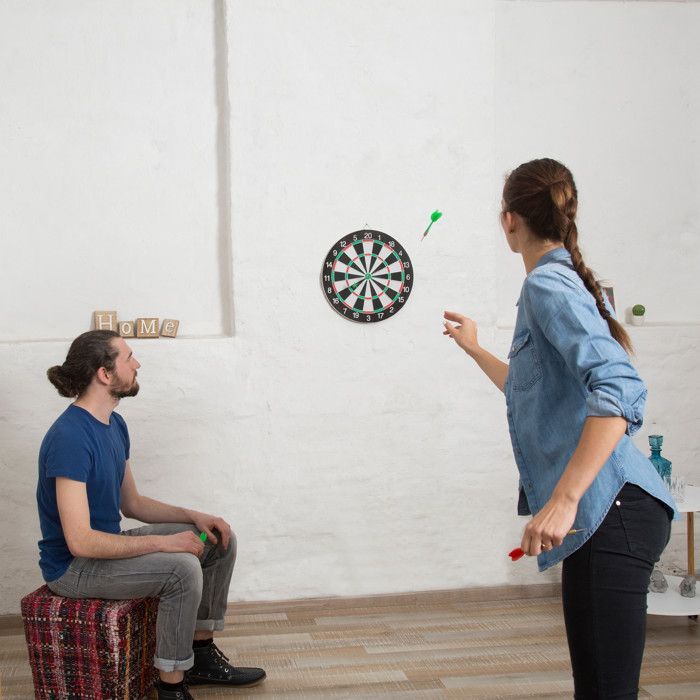 Relaxdays Dartbord X2 43 cm Wedstrijddartbord met 6 darts, zwart en wit